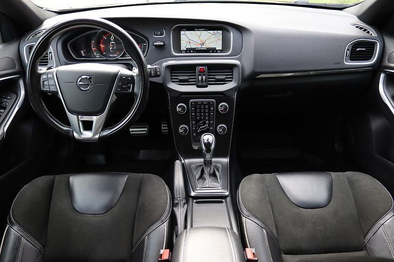 Volvo V40 Volvo V40 R-Design 140kW - fotka 37 z 55