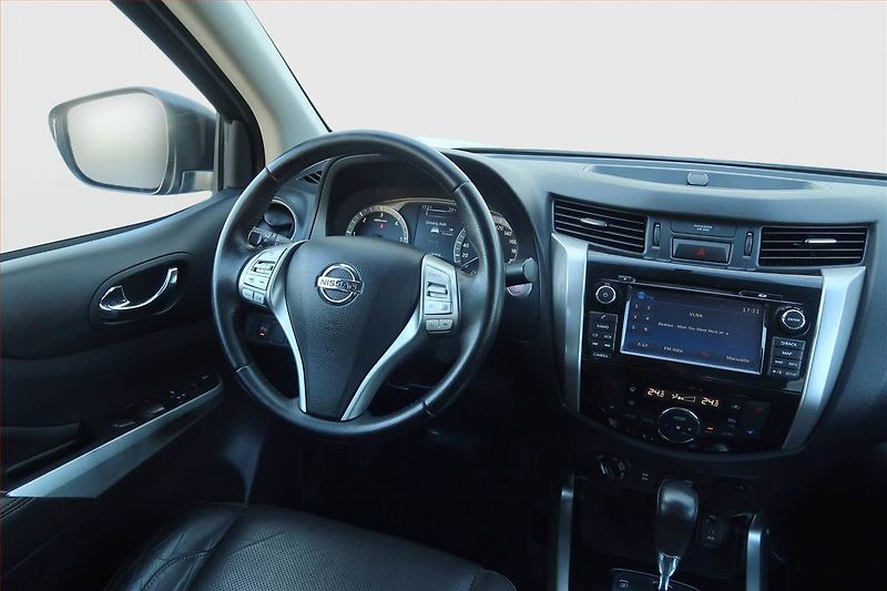Nissan Navara (2019) 2.3 dCi, Navigace, Xenony - fotka 7 z 27