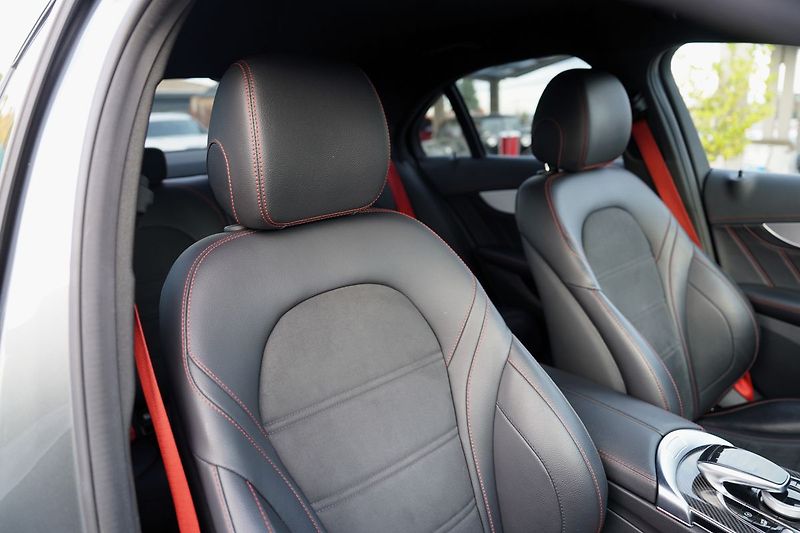 Mercedes-Benz Třídy C C43 AMG 4Matic/ČR/Performance - fotka 26 z 42