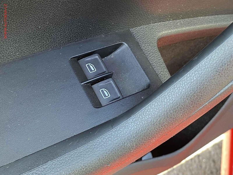 Škoda Octavia (2015) 1.6TDi, ČR, AC, tažné - fotka 10 z 15