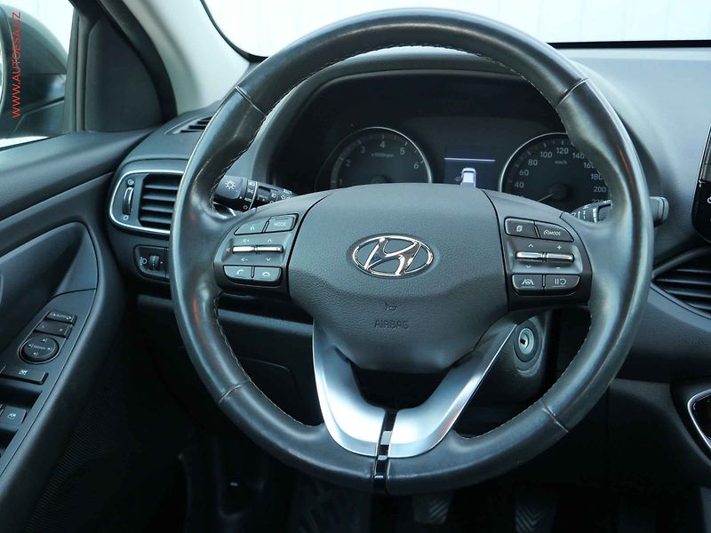 Hyundai i30 (2021) 1.5DPi, ČR, Comfort - fotka 16 z 22