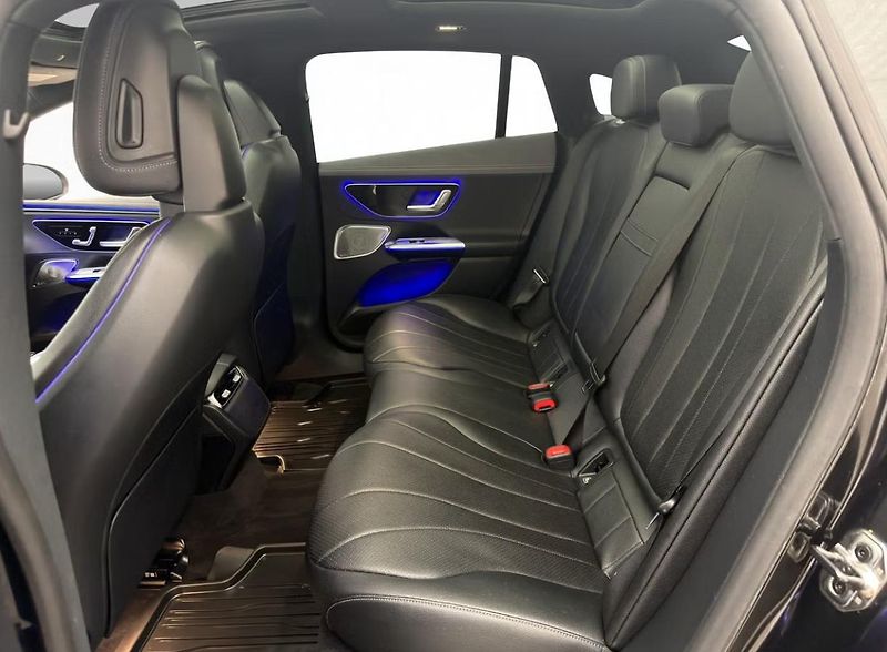 Mercedes-Benz EQE 350 AMG 4M Kamera LED BLIS  - fotka 22 z 34