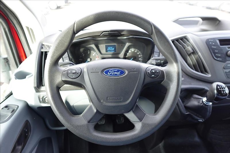 Ford Transit 2,2 TDCi  L2H2 9MÍST BUS KLIMA - fotka 30 z 42