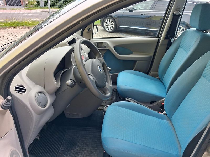 Fiat Panda (2003) 1,2i 44kw SERVISKA NOVÁ STK - fotka 10 z 29