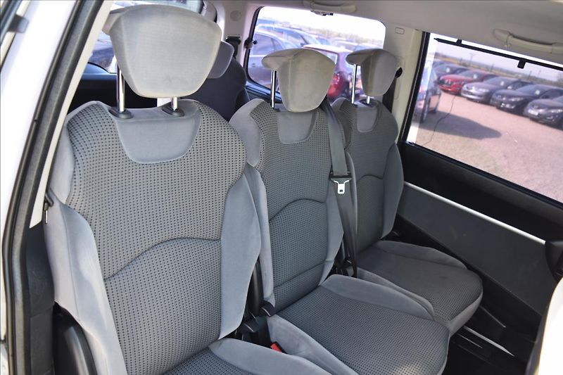 Peugeot 807 2,0 HDI 100KW 7MÍST PO STK - fotka 20 z 46