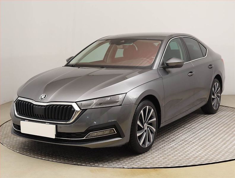 Škoda Octavia (2022) Style 1.5 TSI - fotka 2 z 17