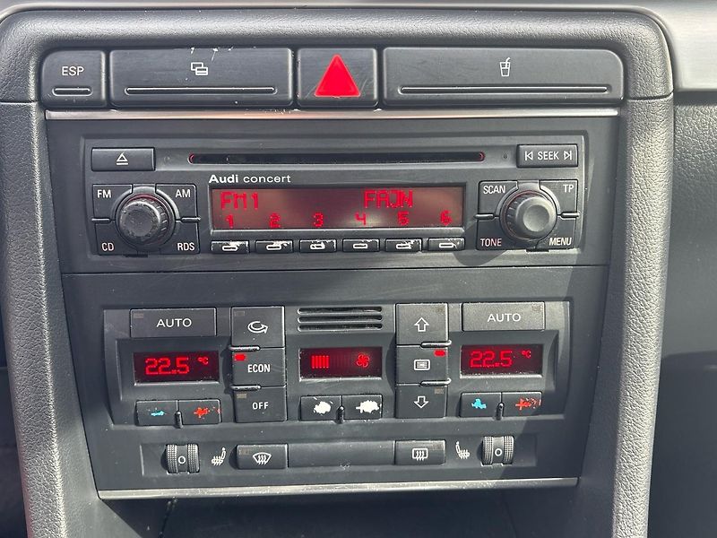 Audi A4 (2006)  2.0 TDI Avant - fotka 12 z 19