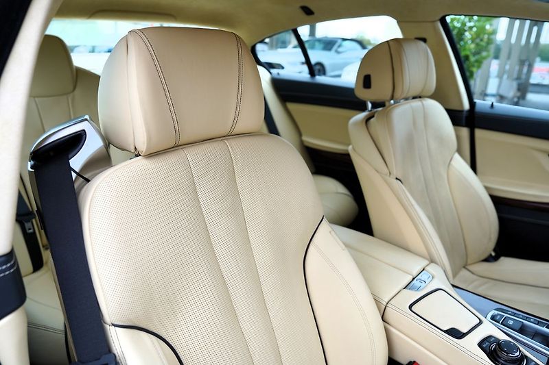 BMW Řada 6 650i xDrive Gran Coupé/Mpaket - fotka 29 z 50