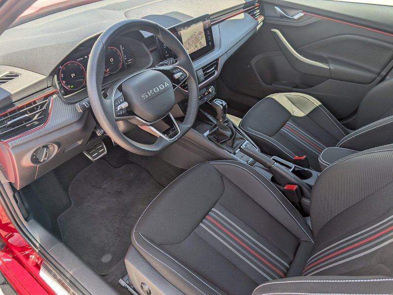 Škoda Kamiq (2025) 1,5 TSI / 110 kW DSG Monte Car - fotka 7 z 30