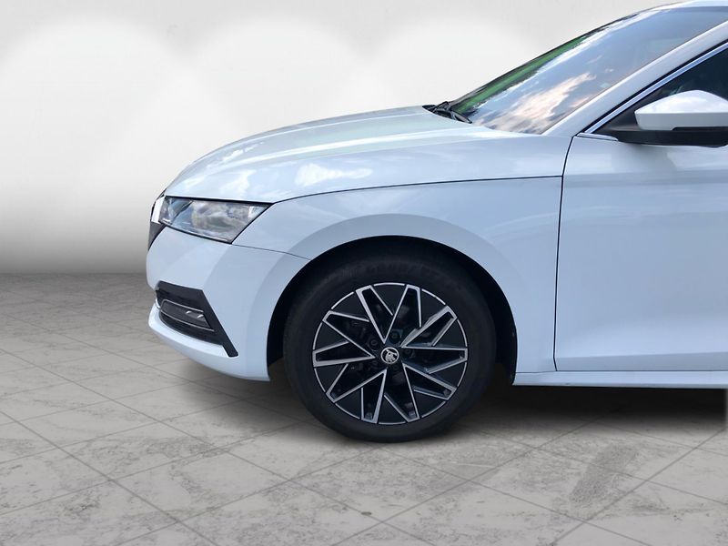 Škoda Octavia COMBI 2.0 TDi STYLE - fotka 10 z 30