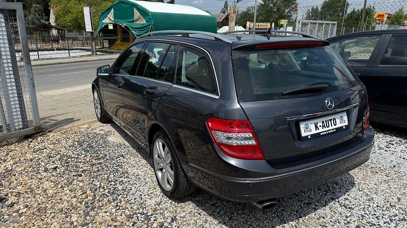 Mercedes-Benz Třídy C (2010) C200CGI 135kW *A/T*Xenon*ALU* - fotka 6 z 20