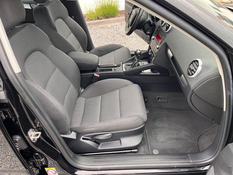 Audi A3 (2010) 1.4 TFSI TOP Xenony - fotka 13 z 22