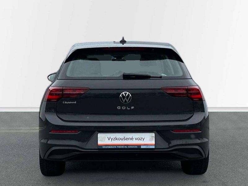 Volkswagen Golf (2024) 1.0 TSI Life - fotka 8 z 20