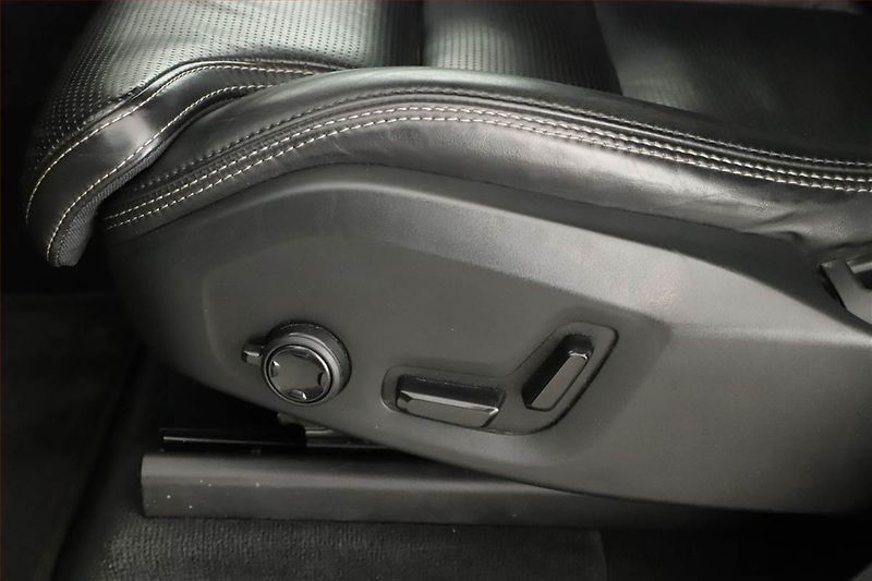 Volvo XC90 (2017) D5 AWD - fotka 19 z 21