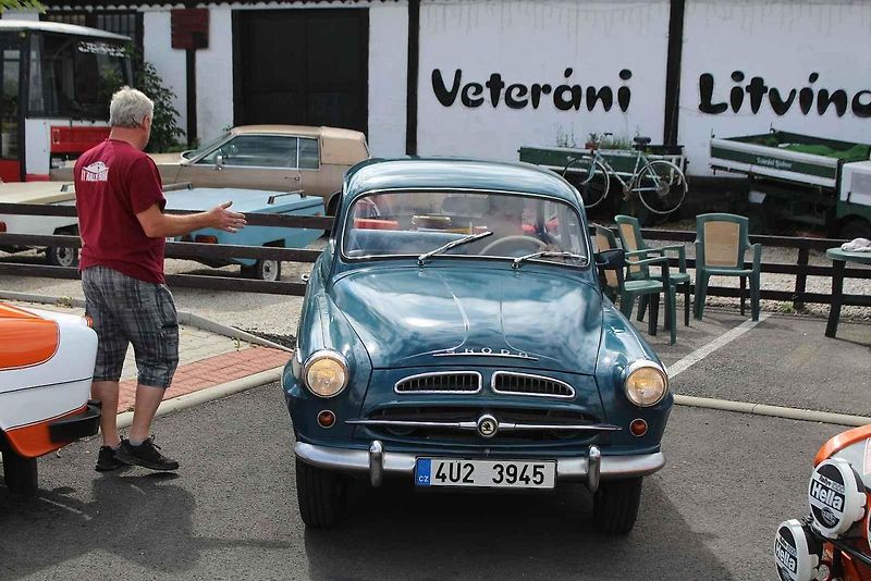 Škoda 120S.