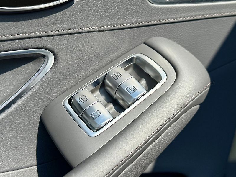 Mercedes-Benz Třídy S (2018) 400 d 4MATIC Long - fotka 19 z 54