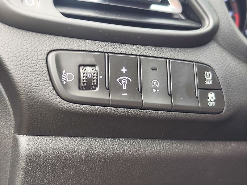 Hyundai i30 1.5 T-GDI/117kW Smart Navi - fotka 30 z 34