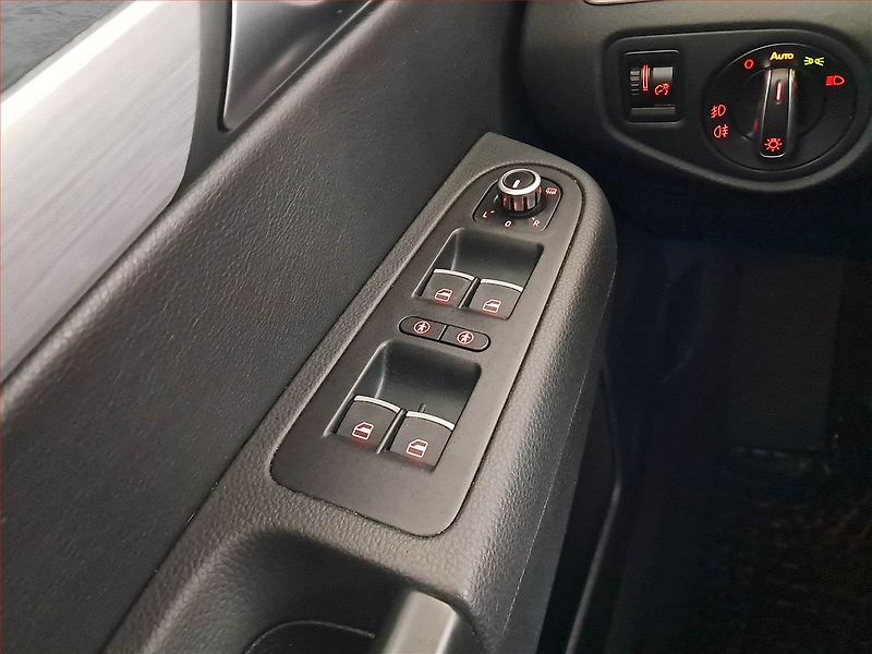 Volkswagen Sharan (2015) Highline 2.0 TDI - fotka 18 z 22