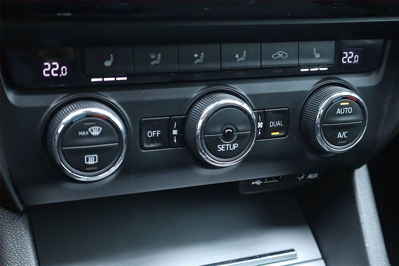 Škoda Octavia (2013) 1.2 TSI, Serv.kniha, Tempomat - fotka 13 z 24