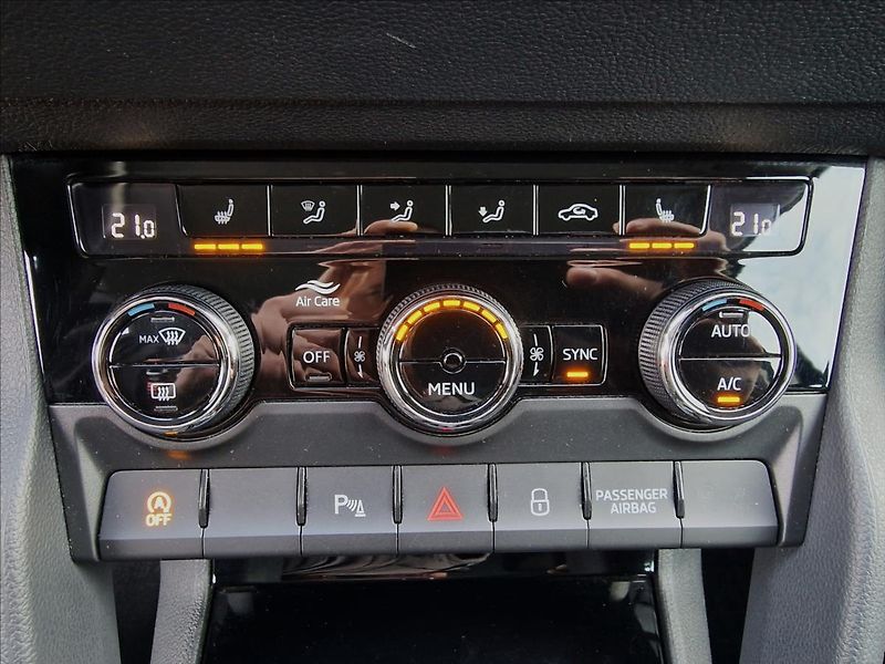 Škoda Karoq 2.0 TDI Style, ČR,1.Majitel - fotka 34 z 50