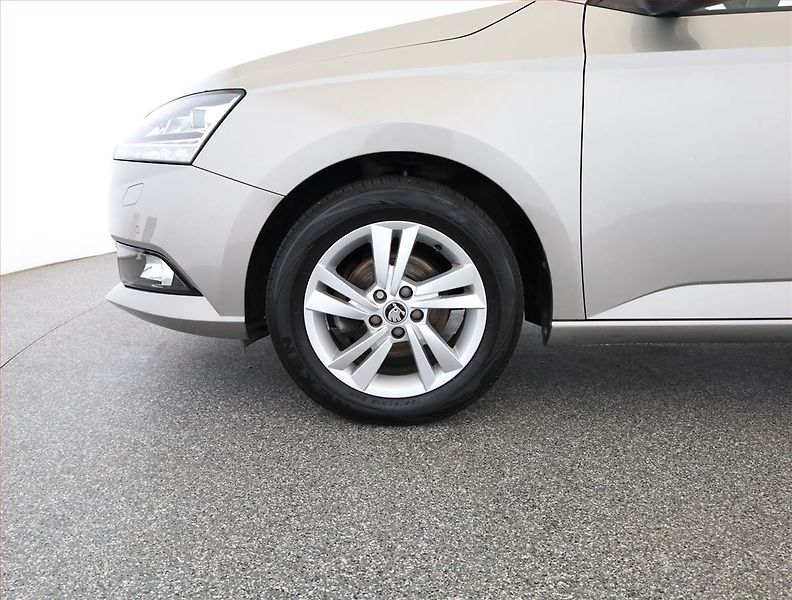 Škoda Fabia (2019) Style 1.0 TSI, Serv.kniha - fotka 16 z 16