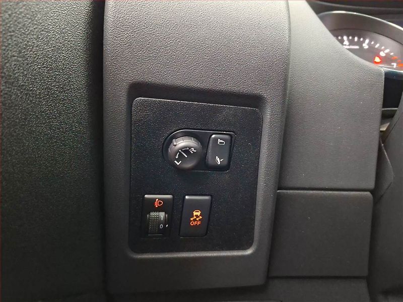Nissan Qashqai (2013) 1.6, Navi, Tempomat - fotka 18 z 19