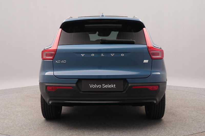 Volvo XC40 T4 RECHARGE ULTIMATE AUT - fotka 9 z 51