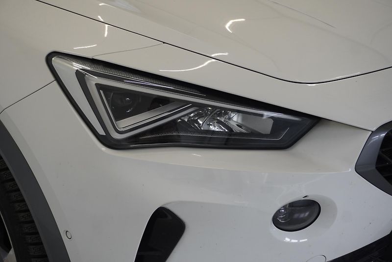 Cupra Formentor VZ 2.0 TSI 228kW 4x4 DSG - fotka 4 z 27