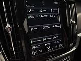 Volvo V90 T6 AWD INSCRIPTION CZ 1.maj - náhled 38