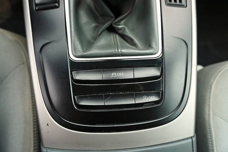 Audi A4 (2012) 2,0 TDI 105 kW - fotka 23 z 32