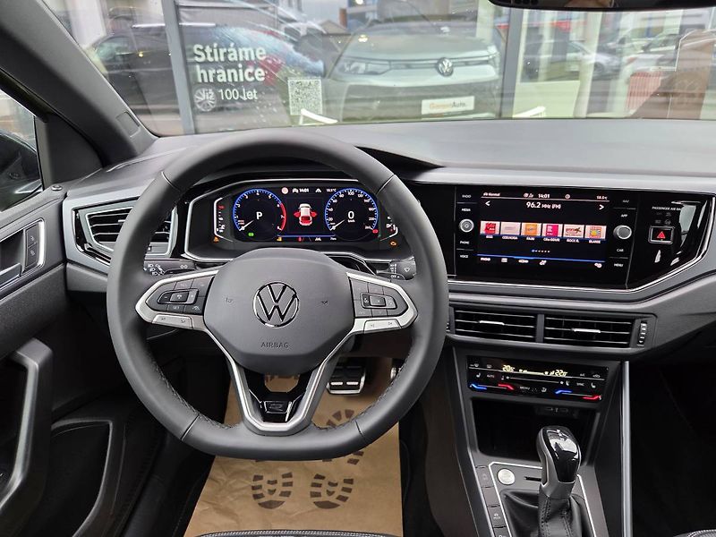 Volkswagen Taigo (2025) 1.5 TSI DSG R-Line - fotka 16 z 46