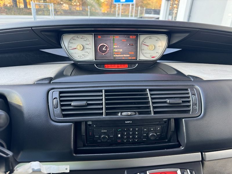Peugeot 807 (2007) 2.0 HDi 7 míst,Navigace - fotka 19 z 31