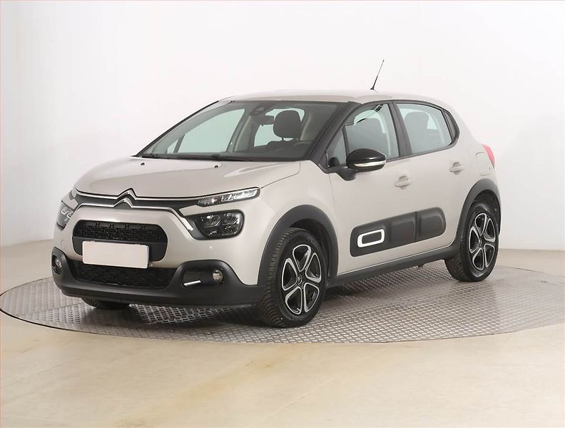 Citroën C3 (2022) Shine 1.2 PureTech, Serv.kniha - fotka 2 z 17