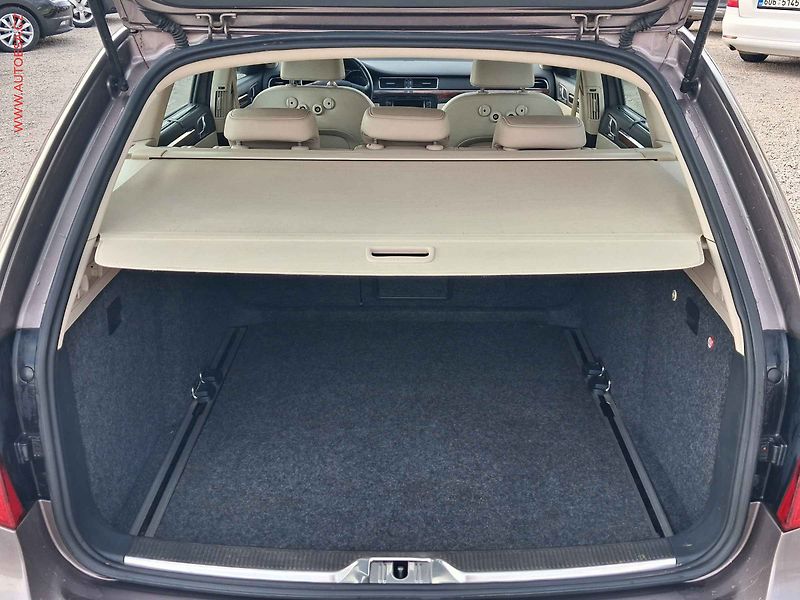 Škoda Superb (2012) 1.6TDi, Xenon - fotka 7 z 23