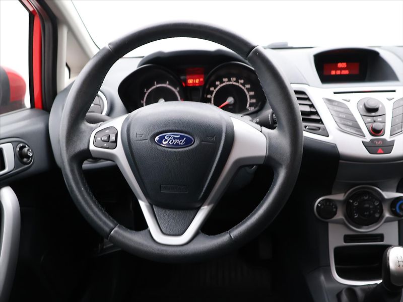 Ford Fiesta 1,2 i 44 kW CZ - fotka 14 z 26
