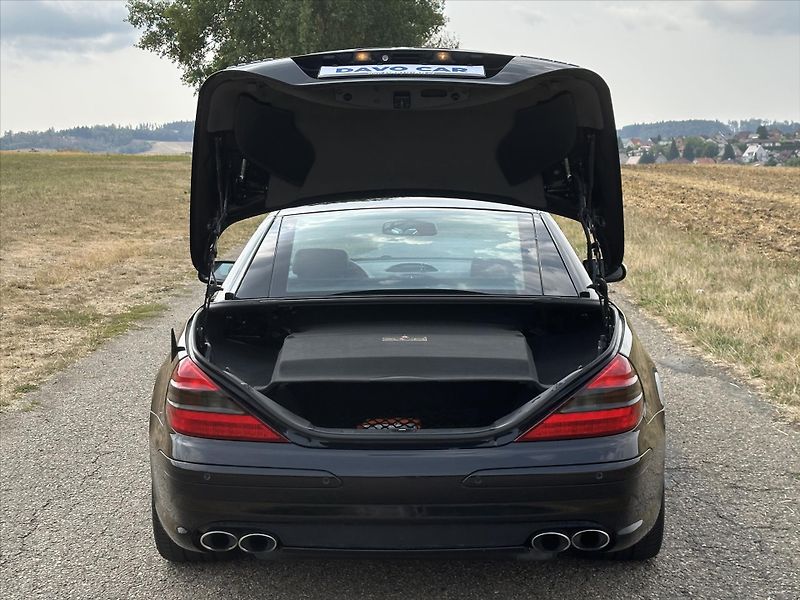 Mercedes-Benz SL 55 AMG 5.4 368kW - fotka 8 z 36