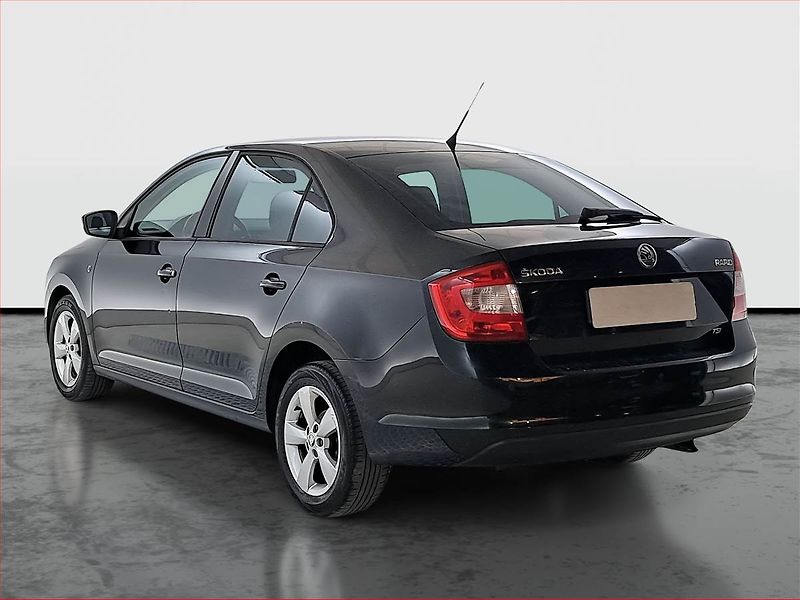 Škoda Rapid (2013) 1.2 TSI, Park. senzory - fotka 4 z 18