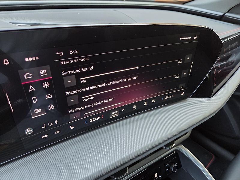 Audi Q5 TDi Q S-Line Vzduch Pano MAX!! - fotka 35 z 57