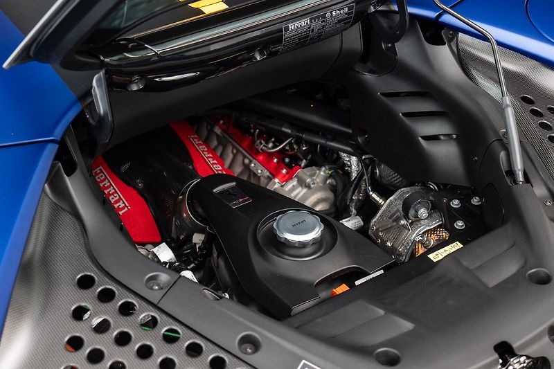 Ferrari SF90 Spider Tailor Made - fotka 20 z 27