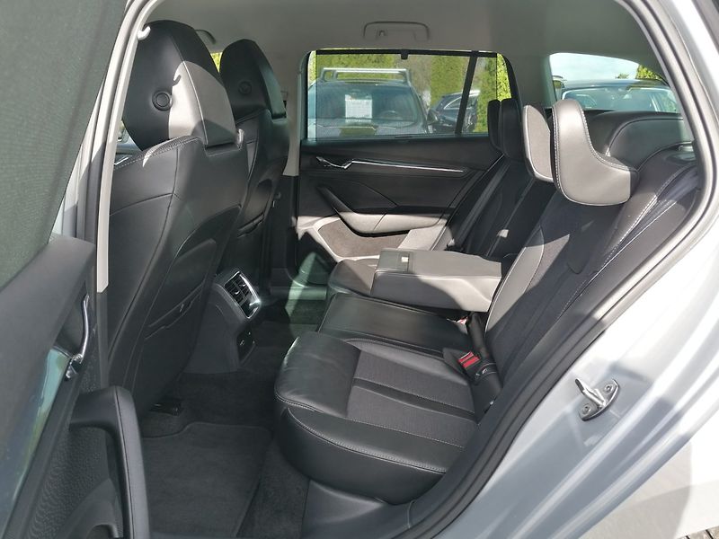 Škoda Octavia (2021) 1.0 TSi E-Tec DSG Style + - fotka 11 z 40