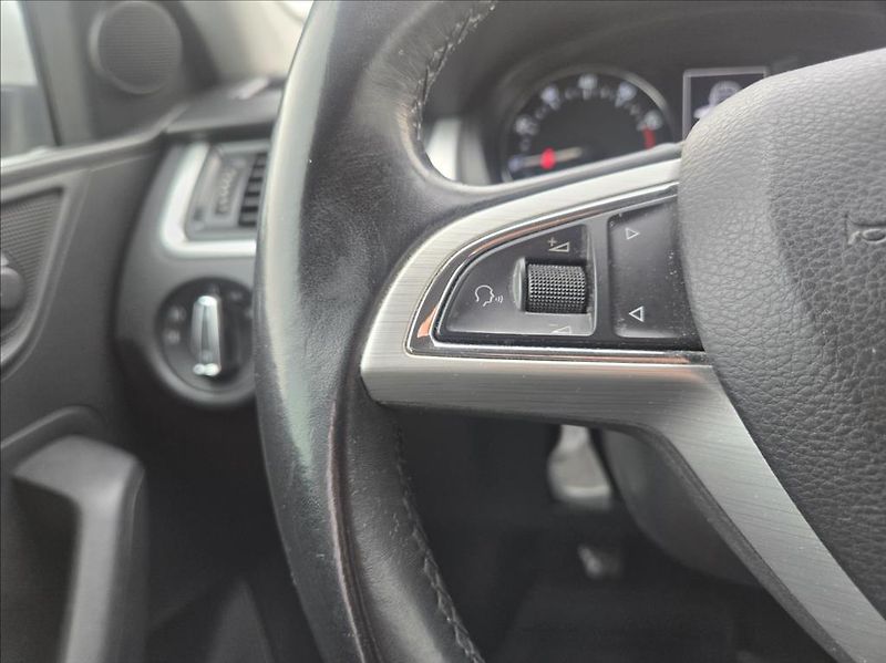 Škoda Rapid 1,2 TSI  AMBIENTE - fotka 13 z 23