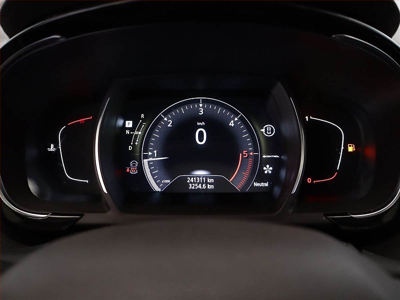 Renault Espace (2016) 1.6 dCi, Automat, 7 míst, Navi - fotka 9 z 25
