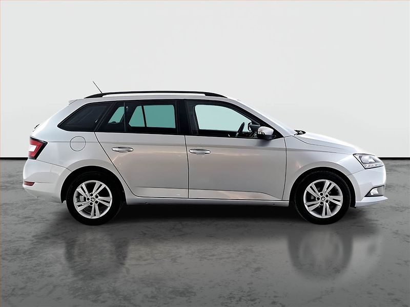 Škoda Fabia (2022) Ambition 1.0 TSI, ČR,1.maj - fotka 6 z 17