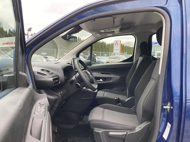 Toyota ProAce City Verso (2020) 1,5D-4D 130 6MT  7-místné  - fotka 6 z 20