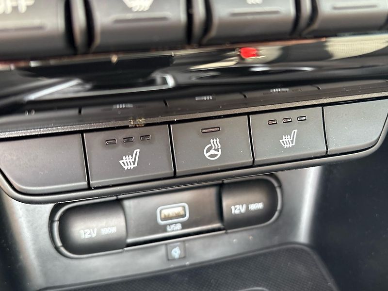 Kia Sportage (2021) 1.6 T-GDi 130kW 4x4 TOP DCT - fotka 17 z 29