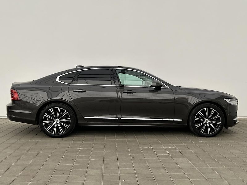 Volvo S90 2.0 B5 4x4 PLUS - fotka 4 z 31