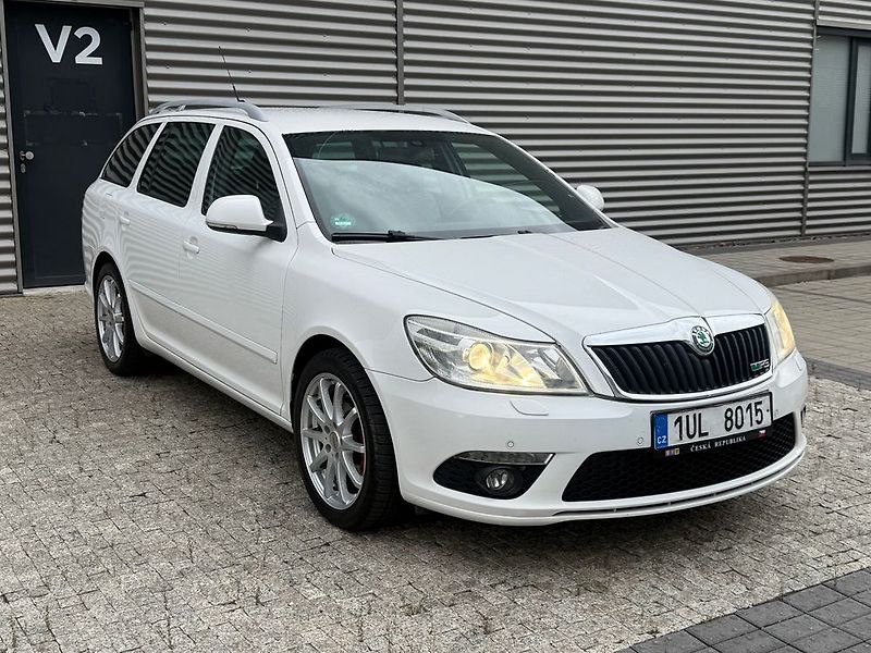 Škoda Octavia (2010) - fotka 3 z 46