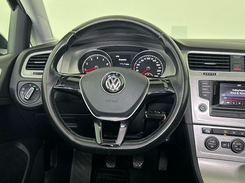 Volkswagen Golf Comfortline - fotka 18 z 26