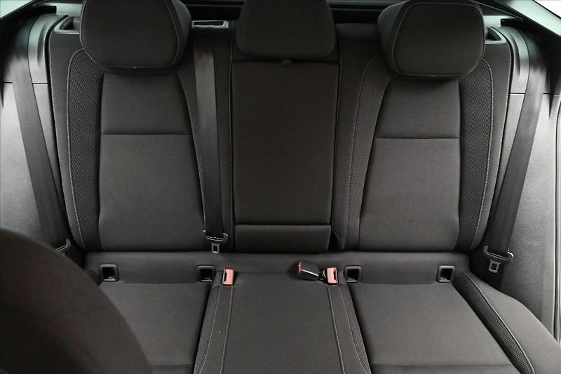 Škoda Karoq 2,0 TDI 85 kW DSG  VIRTUAL Zár - fotka 27 z 30