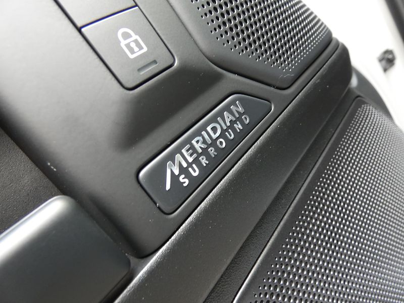 Land Rover Defender 110 4,4 OCTA P635 - fotka 14 z 48